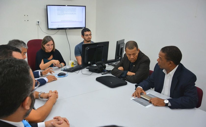 MPT media acordo entre operadora portuária e estivadores do Porto de Maceió