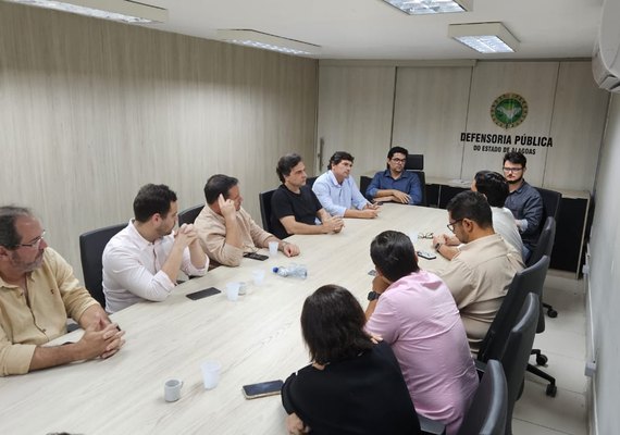 Defensoria recebe o trade turístico para garantir direitos da população em situação de rua