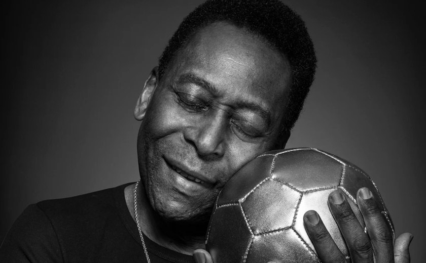 Objeto misterioso de Pelé no estádio do Santos permanece desconhecido há 40 anos