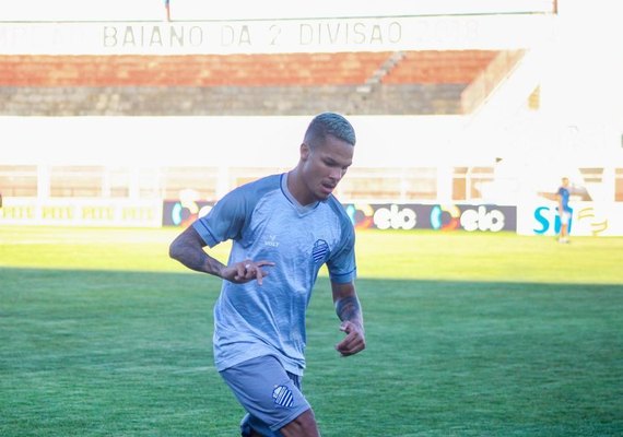 CSA anuncia contratação do lateral-direito Igor Inocêncio