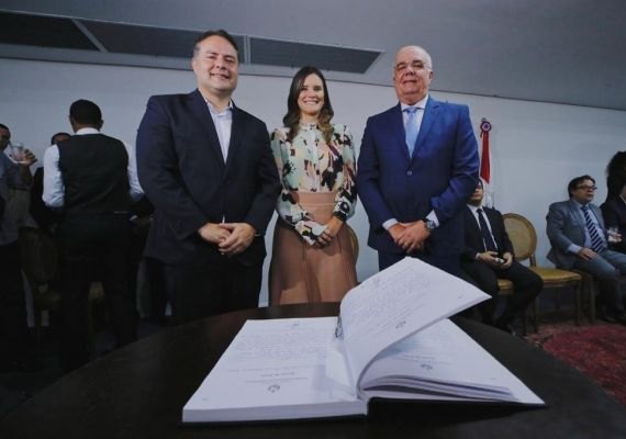 Renan Filho diz que renovação do secretariado fortalece governo técnica e politicamente