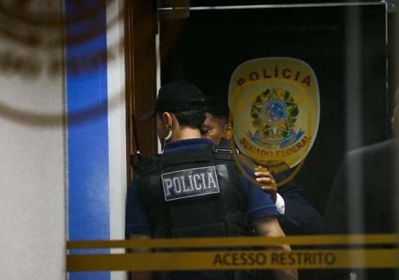 PF diz que policiais do Senado tentaram impedir busca na casa de Collor