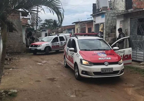 Ambulante é assassinado dentro de borracharia na Cambona