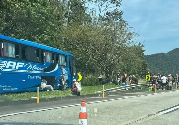 Torcedores do Flamengo sofrem acidente  a caminho do Maracanã