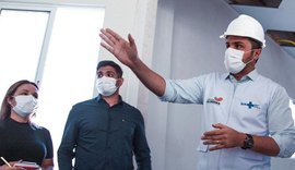 Secretário inspeciona obras e entrega mais equipamentos para o Hospital do Alto Sertão
