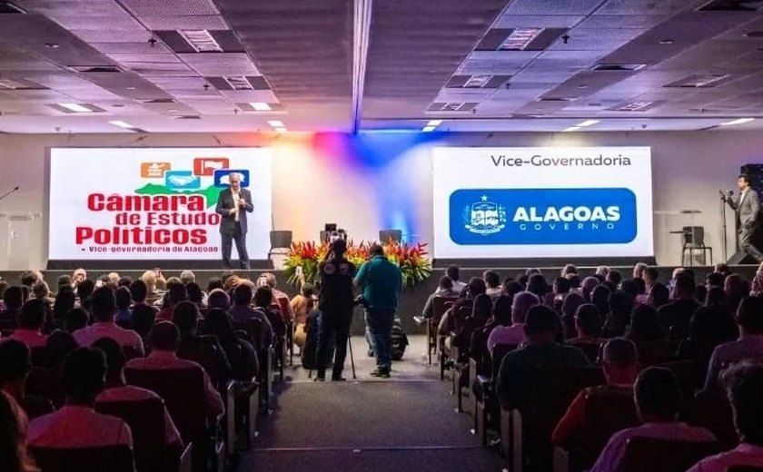 Câmara de Estudos Políticos da Vice-Governadoria de Alagoas recebe médica e deputada Jandira Feghali