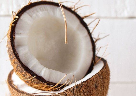 Seis marcas de água de coco vendidas no Brasil são avaliadas