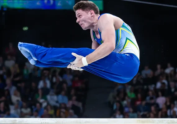 Diogo Soares avança à final da ginástica artística masculina em Paris
