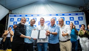 Governo de Alagoas entrega obras de pavimentação e autoriza relocação do Cisp em Messias