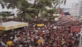 Bloco do PTK arrasta uma multidão na orla de Maceió