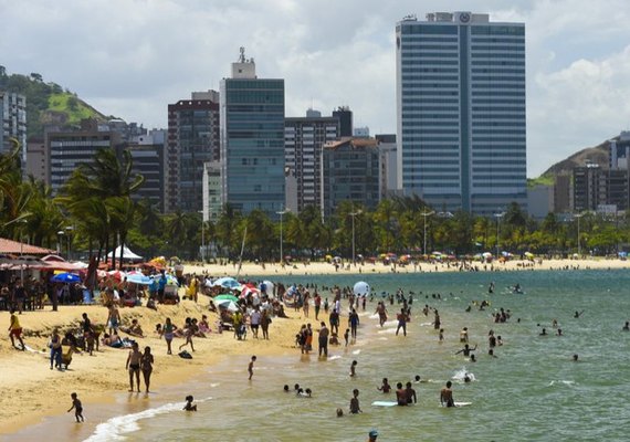 Saiba quais cuidados tomar com as altas temperaturas nos destinos turísticos do país