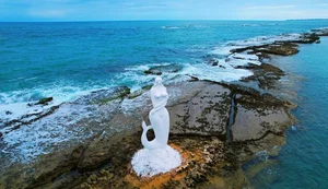 Homem e criança são resgatados após afogamento na Praia da Sereia, em Maceió