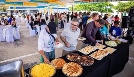 Prefeitura de Maceió promove café da manhã para ambulantes no Dia do Trabalhador