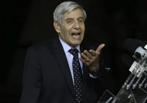 General Heleno ameaça o STF após decisão de apreender celulares de Bolsonaro