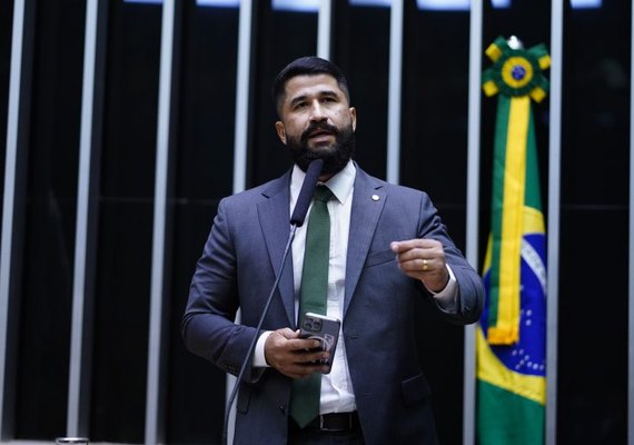 Deputado apoia aumento de carga horária de trabalho
