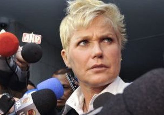Xuxa está furiosa com críticas dentro e fora da Record: 'Nada do que eu faço agrada'