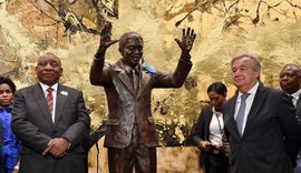 Sede da ONU ganha estátua de Nelson Mandela em tamanho real