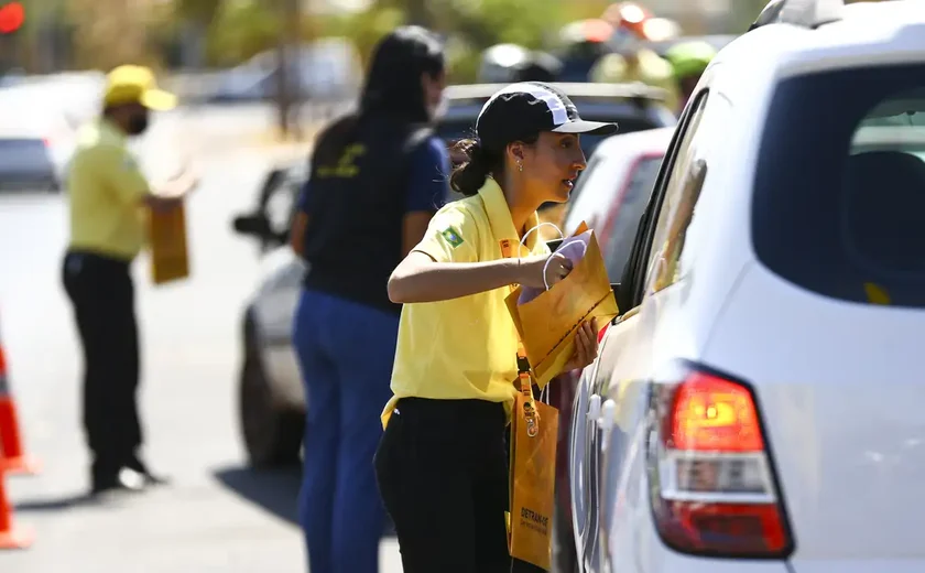 Transporte: melhor lugar de criança no carro é o meio do banco de trás