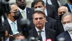 Bolsonaro vai a STF com empresários para pressionar contra medidas dos Estados