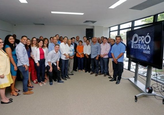 Obras do Pró-Estrada garantem mobilidade ao povo de Coqueiro Seco, diz governo