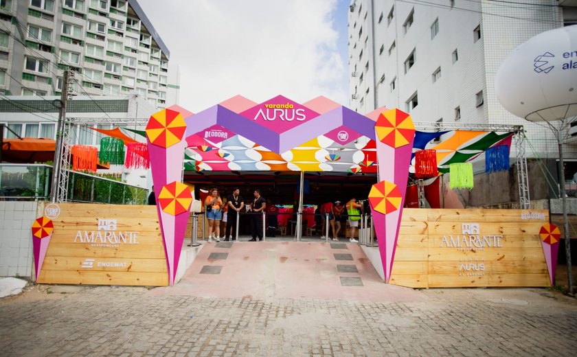Engemat reúne convidados em espaço VIP nas prévias carnavalescas de Maceió