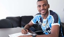 Grêmio oficializa contratação de lateral como terceiro reforço