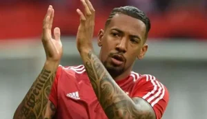 Líder do Bayern anuncia aposentadoria aos 37 anos