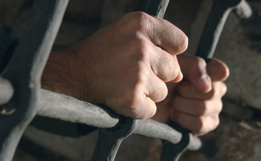 Câmara aprova regras mais rígidas para saída temporária de presos