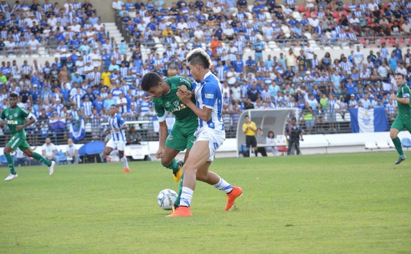 CSA abre vantagem 'relâmpago' e vence Goiás na estreia da Série B