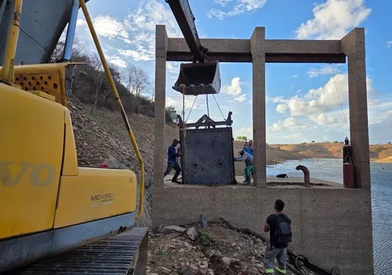 Codevasf realiza obras de manutenção de segurança na barragem Boacica em Igreja Nova