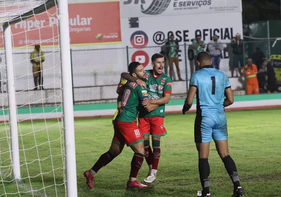 Com dois gols de Júnior Timbó, CSE derrota o Atlético de Alagoinhas em Palmeira dos Índios