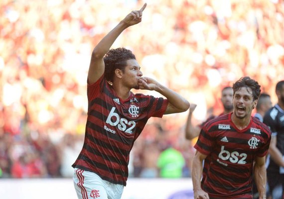 Flamengo repete placar da ida, é campeão carioca e Vasco demite Alberto Valentim