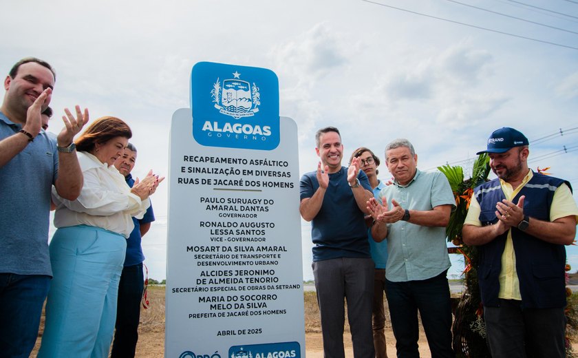 Governador entrega pavimentação de ruas em Jacaré dos Homens