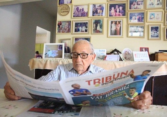 Leitores e assinantes prestam homenagem à Tribuna pelos 11 anos