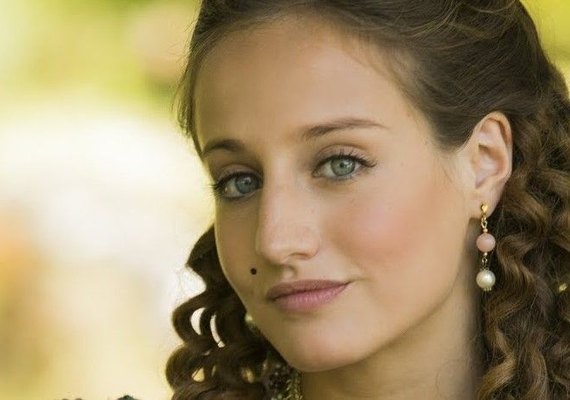 'Orgulho e Paixão': Ofélia proíbe Lídia de revelar ao pai que está grávida