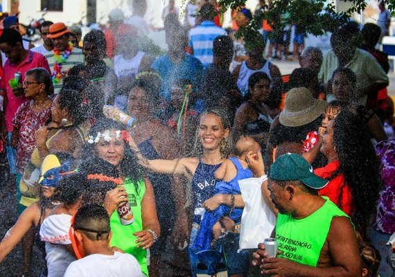 Confira a programação do Carnaval para este domingo em Maceió