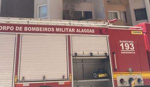 Princípio de incêndio em apartamento na Ponta Verde assusta moradores