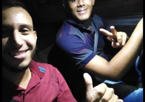 Jovens alagoanos morrem após colisão contra carreta