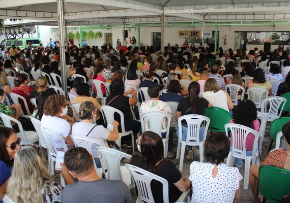 Greve começa com 70% de adesão nas escolas municipais de Maceió