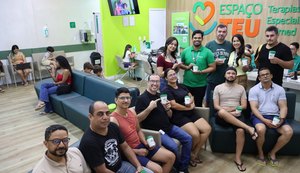 Espaços Teu promovem roda de conversa para pais de crianças em terapia