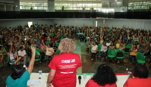 Servidores da educação de Maceió entram em greve por tempo indeterminado