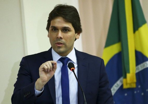 Governo anuncia demissão do presidente do INSS, Renato Rodrigues Vieira