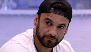 Ex-BBB Hadson Nery recebe chuva de vaias durante evento em Belém do Pará