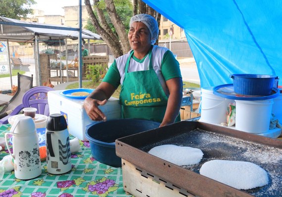 Feira Camponesa vende produtos da Reforma Agrária na Serraria