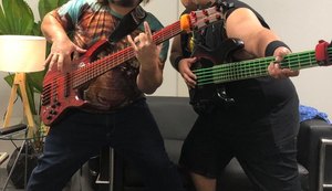 Júnior Groovador anuncia leilão de baixo usado ao lado de Jack Black no Rock in Rio