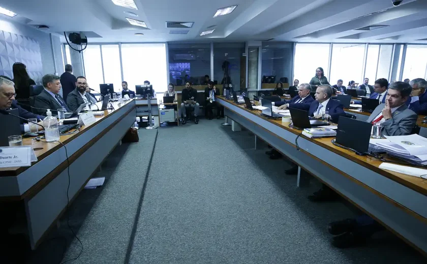 CPMI do INSS ouve ex-dirigentes de associação e conselho