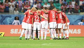 Internacional derrota Bahia na Fonte Nova e encosta no líder São Paulo