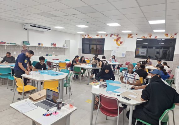 Com matrículas abertas, EJA do SESI coleciona histórias de superação entre ex-alunos
