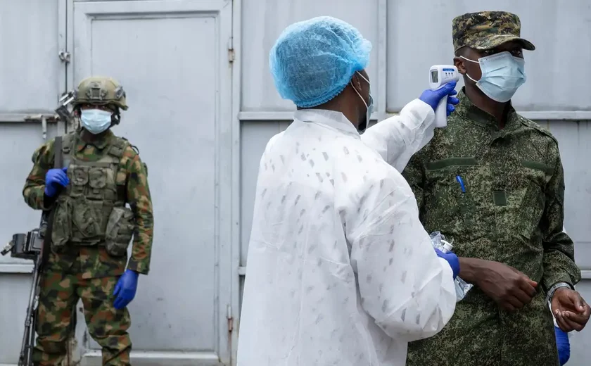 Ebola: dez países africanos estão sob alto risco, diz agência