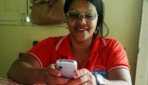 Usuários de aparelhos celulares básicos resistem às novas tecnologias